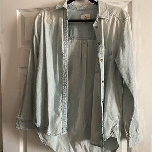 American Eagle Women’s boyfriend button up